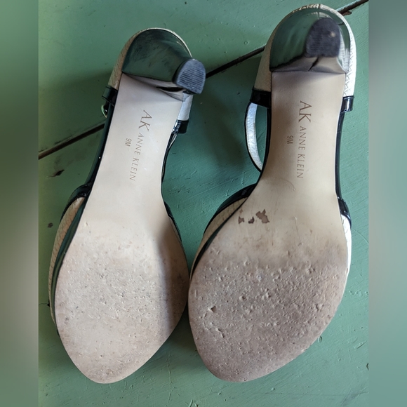 Anne Klein T-Strap Pumps, Heels, Open Toe, Size 9M - Picture 6 of 10